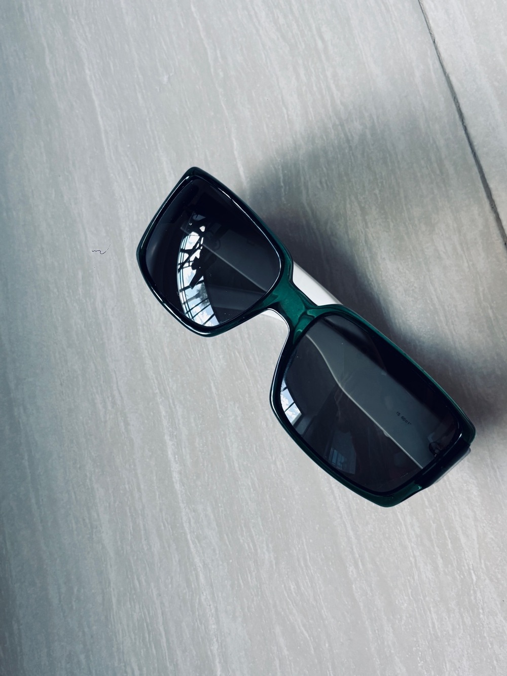Gucci Web Sunglasses Green White Interlocking GG Logo Rectangular - Picture 4 of 5